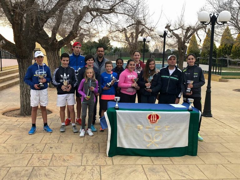 Cinco jugadores del Club de Tenis Hellín clasificados para el Torneo Regional