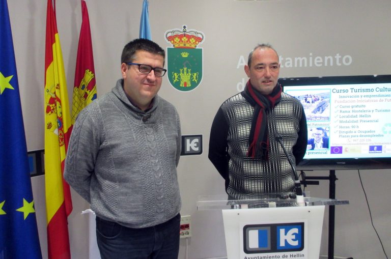 Presentados dos cursos de formación turísticas para trabajadores ocupados