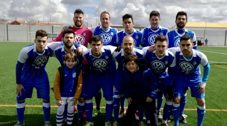 El Hellín saldó su complicada salida a Provencio con un empate sin goles