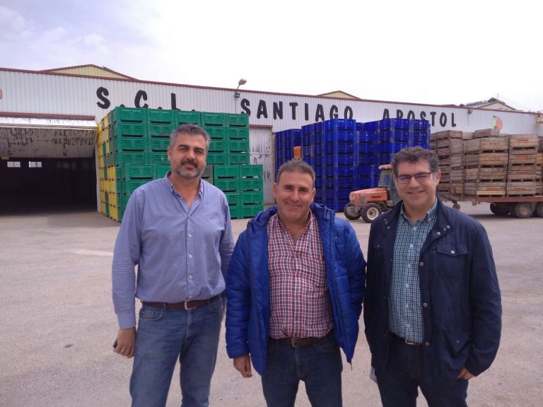 Manuel Serena continúa con  la ronda de visitas a colectivos agrarios, socio-sanitarios y empresariales