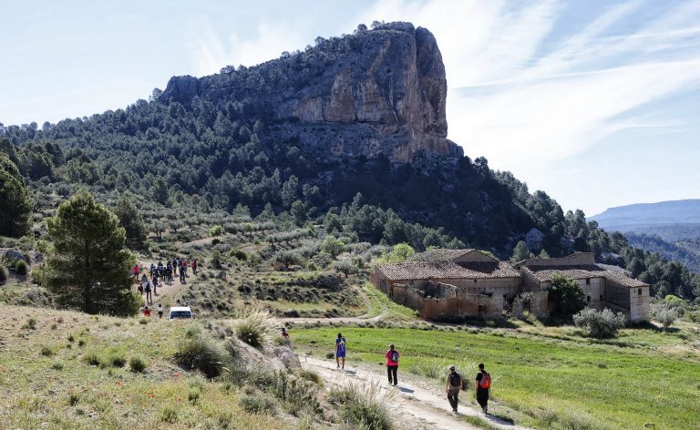 Preciosos paisajes en Elche de la Sierra, con las Rutas Senderistas de la Diputación