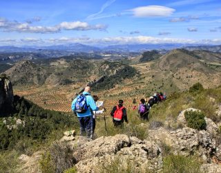 Las rutas de senderismo de la Diputación se desplazan este domingo hasta Elche de la Sierra