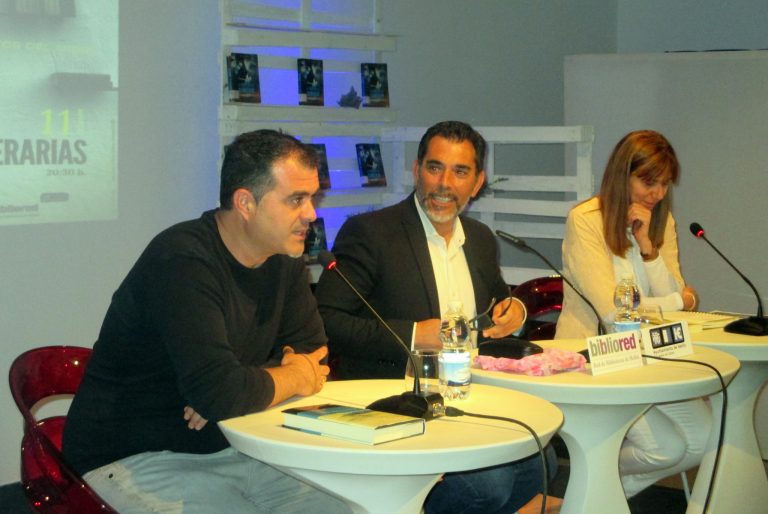 Víctor Árbol abogó sobre la importancia de la lectura y la utilidad de las bibliotecas y los clubes de lectores