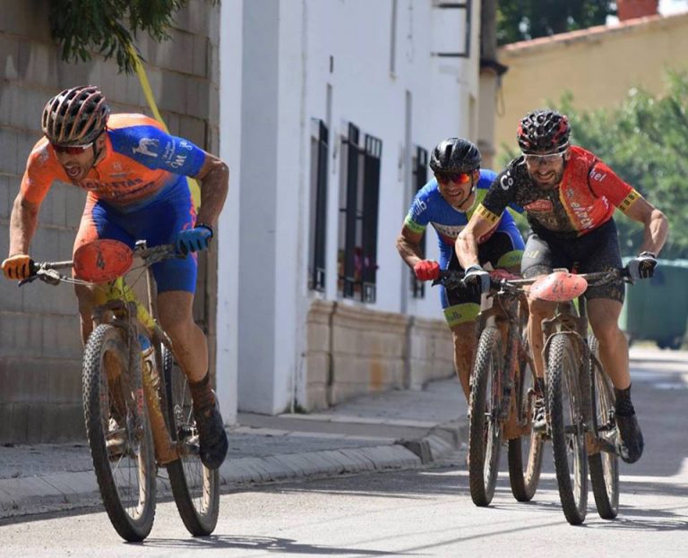 Alberto López vencedor en la prueba de Villalgordo del Jucar