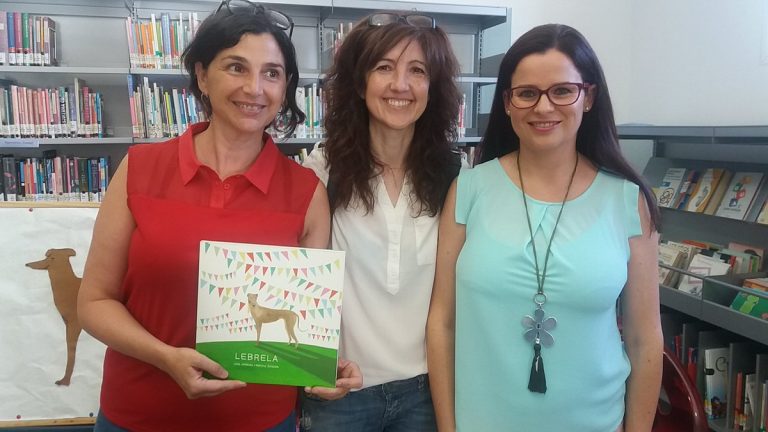 Presentado el libro de temas infantiles “Lebrela”