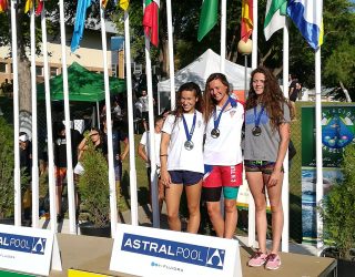Nerea Ibáñez medalla de bronce en los campeonatos de España de Natación