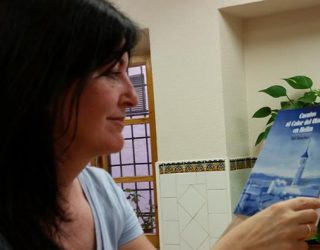 Tras el rotundo éxito de “Cuentos al calor del otoño en Hellín”, Sol Sánchez prepara su primera novela
