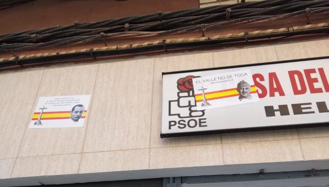 La Casa del Pueblo de Hellín aparece empapelada con carteles franquistas