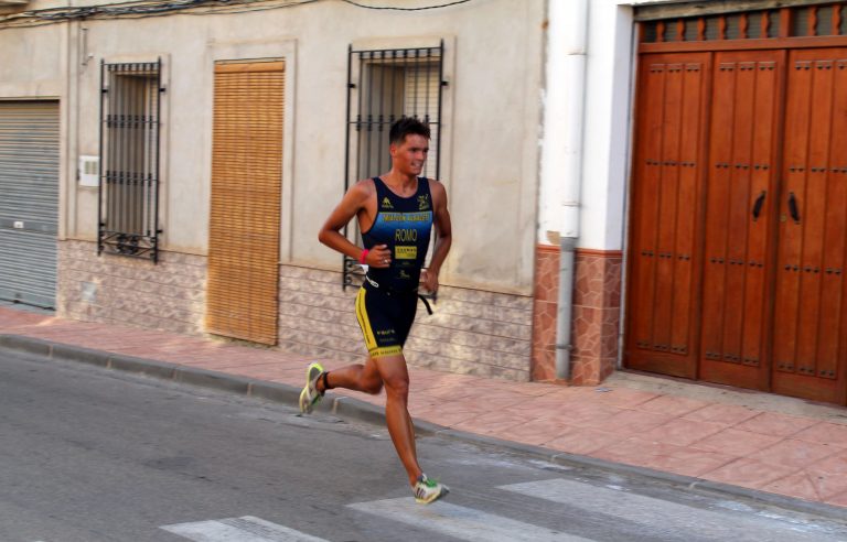 Javier Romo y María Varo repitieron triunfo en el XV Triatlón “Valle de Agramón”