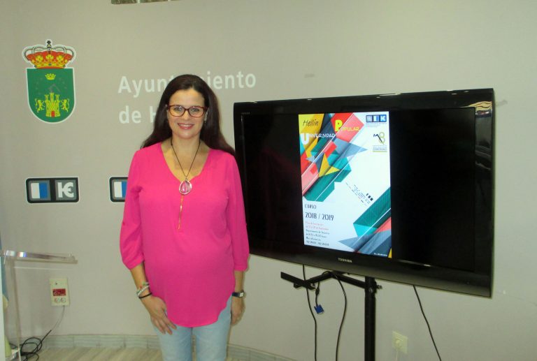 Beatriz Jiménez presenta los cursos de la Universidad Popular para 2018-2019
