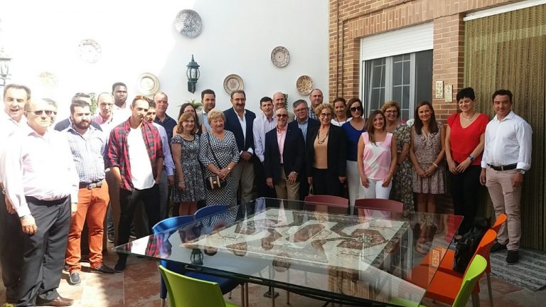 El consejero de Sanidad inaugura una vivienda tutelada en Hellín