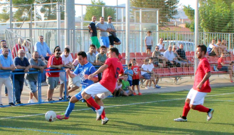 La veteranía del Almansa fue decisiva en su victoria ante el Hellín
