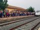 Unas 300 personas se concentran en la estación ferroviaria de Hellín