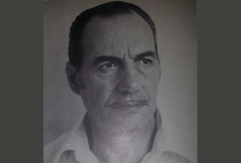 Quedamos en el contorno de las letras