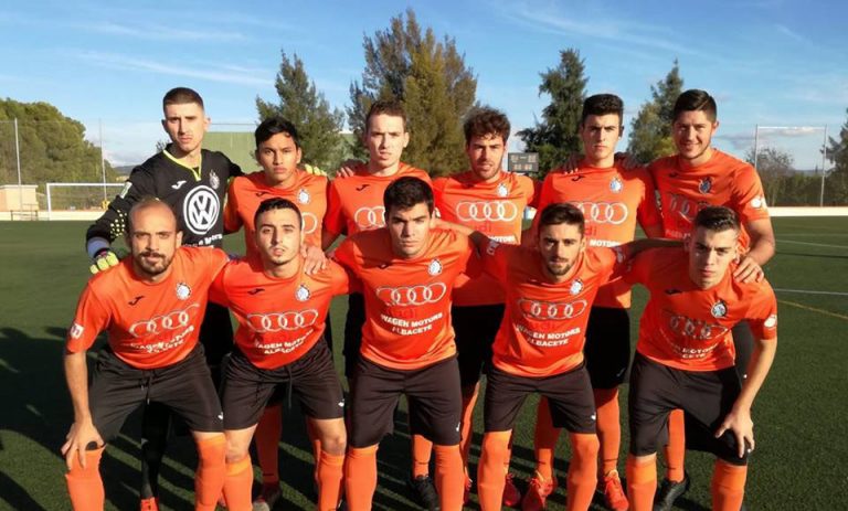 El Hellín dejó escapar grades ocasiones del gol ante el Cuadetano