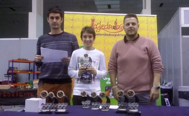 Brillante actuación de los hermanos Roldán Garcían en el torneo Sport Optium de Ajedrez