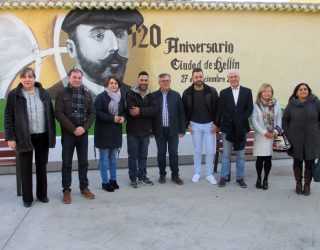 Inaugurado un mural para conmemorar el 120 aniversario de la declaración de Hellín como ciudad