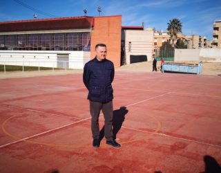 El concejal Amador Casado denuncia el abandono de unas pistas en la zona deportiva de Santa Ana