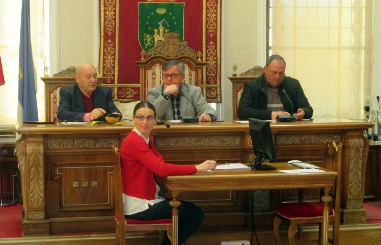 25 minutos fueron suficientes para resolver los asuntos del Pleno del mes de enero