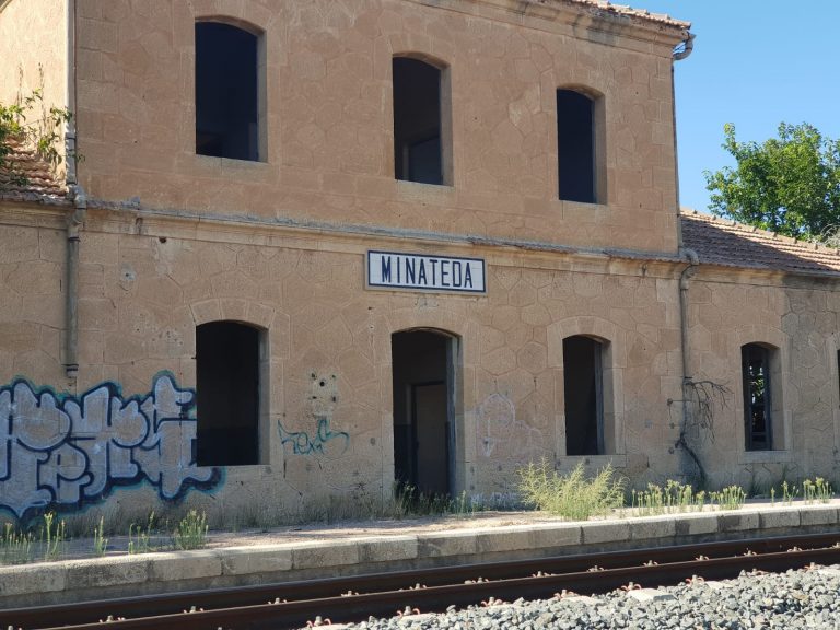 María Jesús López presenta un proyecto turístico para la vía férrea entre Minateda y Calasparra
