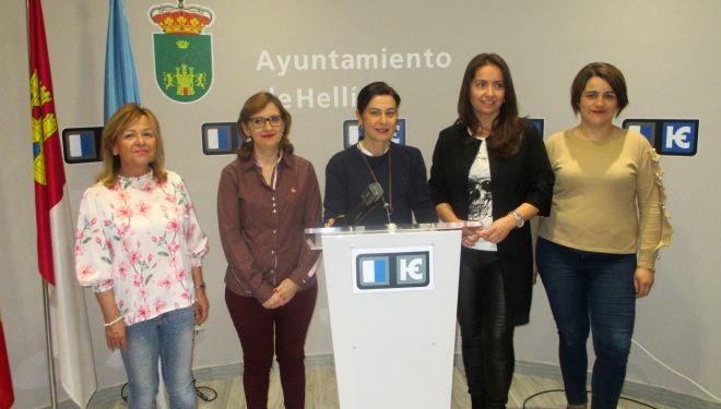 Las concejalas de PSOE, PP e IU contraatacan a María Jesús López