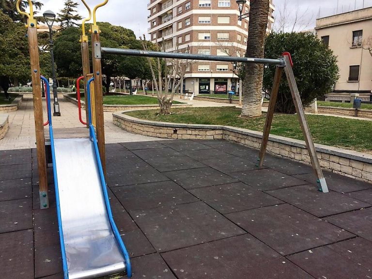 Detenido el presunto autor de un robo con fuerza en el domicilio y un robo con violencia