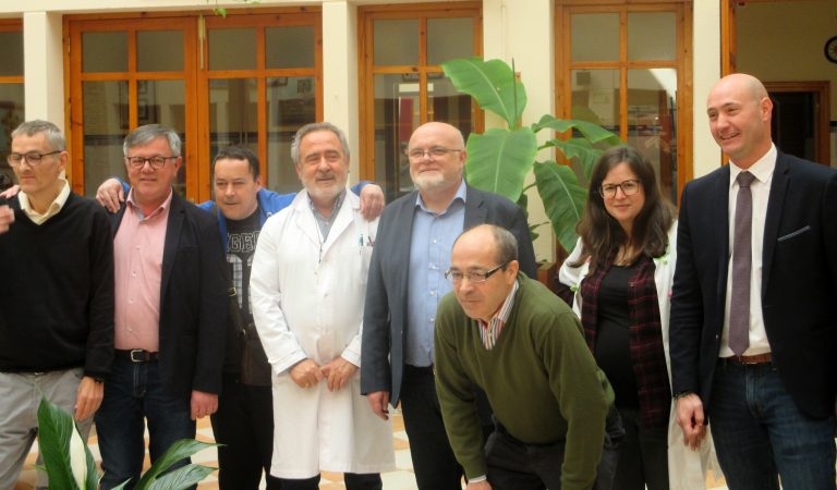 Ramón Lara y Pedro A. Ruiz Santos visitan la Residencia de los Hermanos de Cruz Blanca
