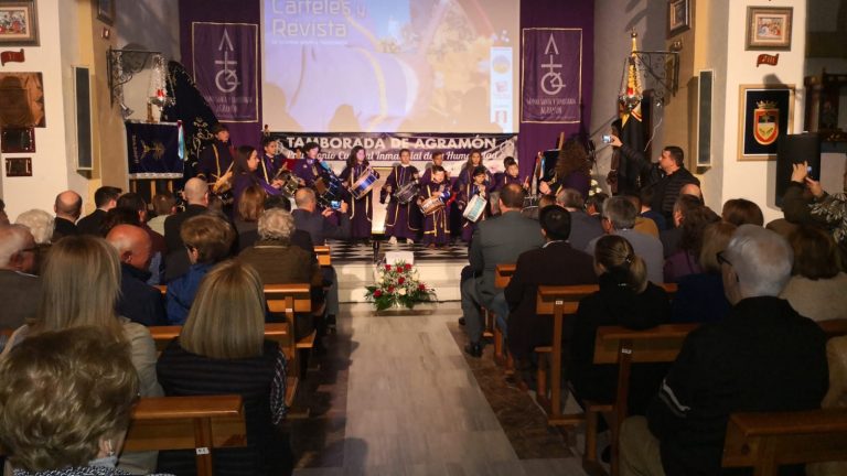 Presentados los carteles y la revista de la Semana Santa de Agramón