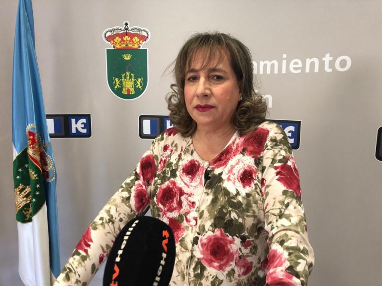 La portavoz de Ciudadanos, María Jesús López, considera “el timo del tren” la parada del segundo híbrido S730 en Hellín