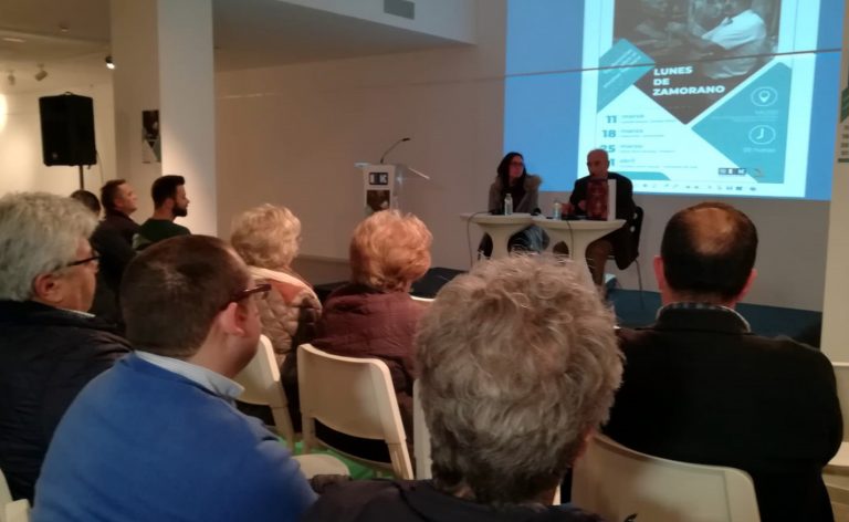 El Cronista Oficial, Antonio Moreno, inició el ciclo de conferencias “Los lunes de Zamorano”