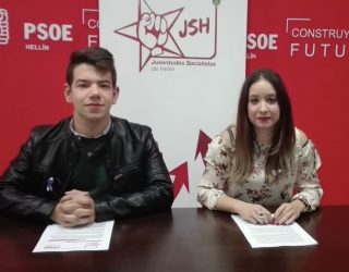 Juventudes Socialistas de Hellín alza su voz en apoyo del Día Internacional de la Mujer