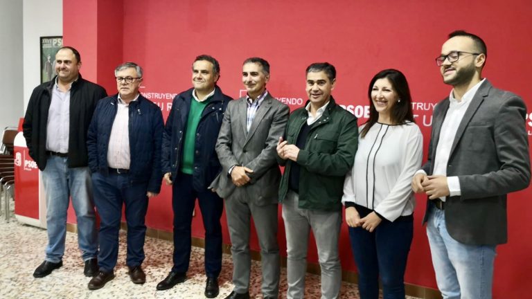 El PSOE cierra la precampaña con un encuentro con las asociaciones de agricultores y regantes