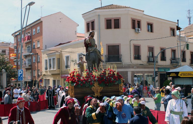 Con un tiempo esplendido, se llevó a cabo la primera procesión de la Semana Santa de 2019