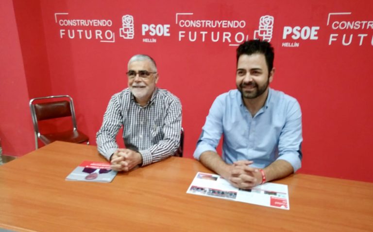 Emilio Pinar y Carlos Castillo desglosaron las áreas de Servicio Sociales, Sanidad y Consumo