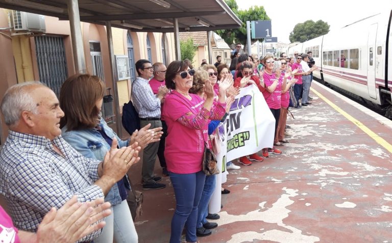 La Plataforma por el tren en Hellín llama a la movilización