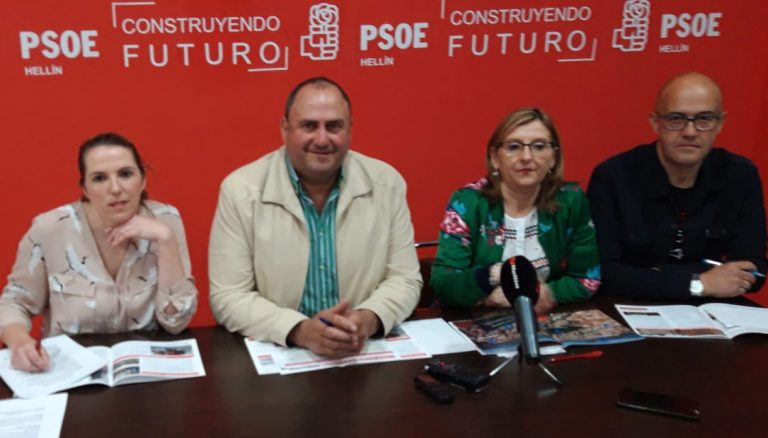 La recogida de los residuos sólidos los siete días de la semana y la creación de un embalse de 1 Hm³ para asegurar el consumo de agua