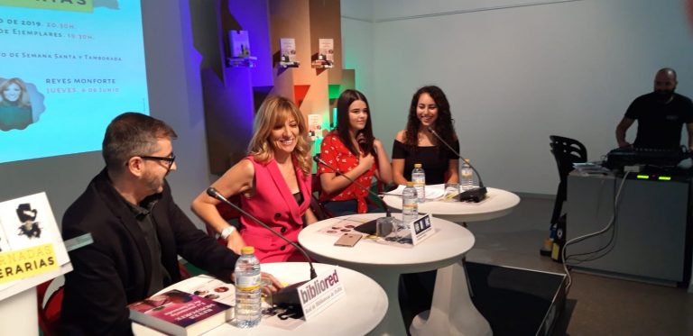 La periodista y novelista, Reyes Monforte, cerró las XII Jornadas Literarias