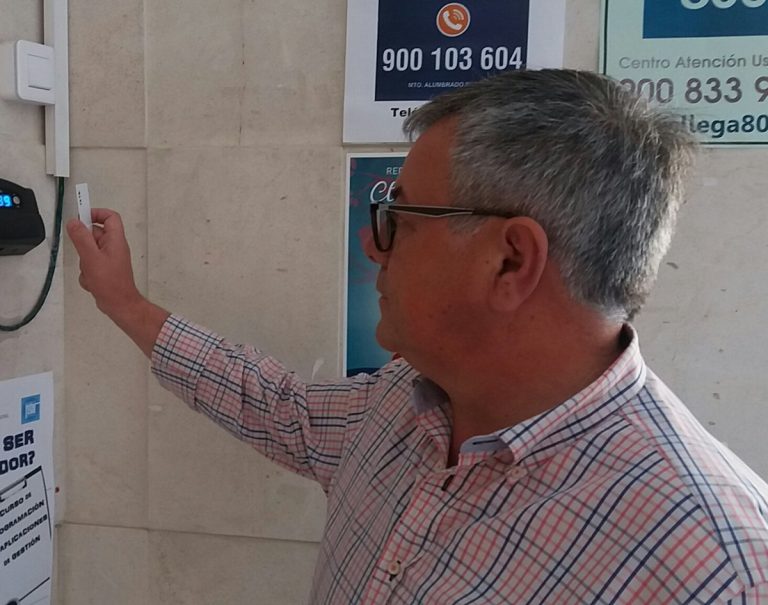 El alcalde predica con el ejemplo