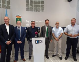 José Luis Escudero inaugura la nueva oficina de la OMIC