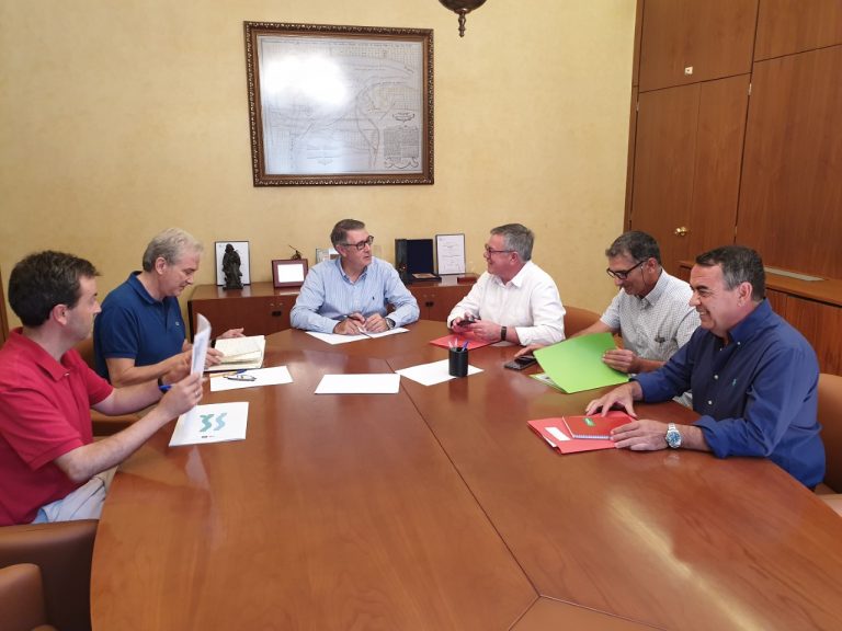 Entrevista en Murcia del alcalde de Hellín con el presidente de la Confederación Hidrográfica del Segura