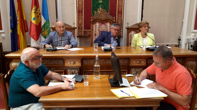 El alcalde pierde la paciencia durante el Pleno