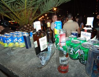 La Asociación DUAL alerta del “elevado riesgo” de las fiestas populares en el consumo de alcohol adolescente