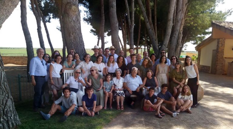 Reunión de los familiares del matrimonio Luis Ruizgomez Iza y Mari Pepa Sánchez Molina