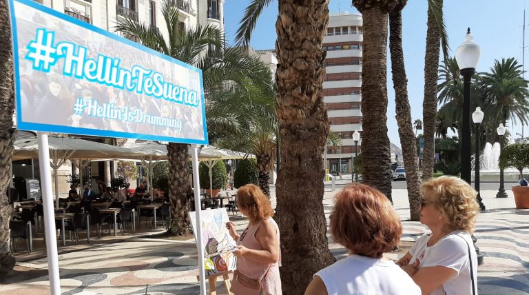 María Jesús López continúa su “tournée”  en Alicante para presentar la campaña #Hellíntesuena