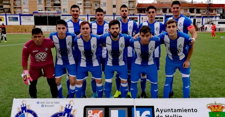 El Hellín inició la temporada con buen pie goleando al Motilla del Palancar