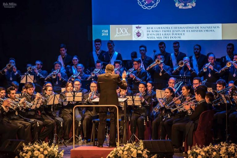 La Banda del Dolor de Hellín aterriza en Sevilla para anunciar su participación en la Feria Cofrade Marco