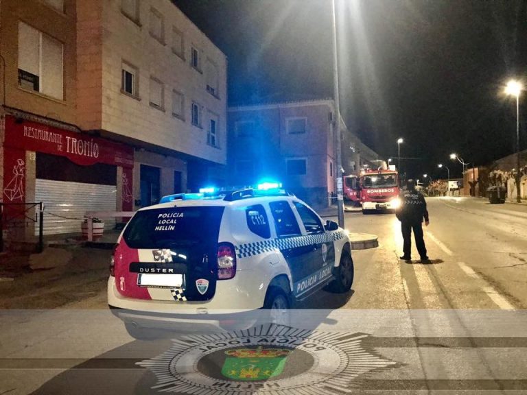 Desalojado un bloque de viviendas en Hellín por una posible fuga de gas