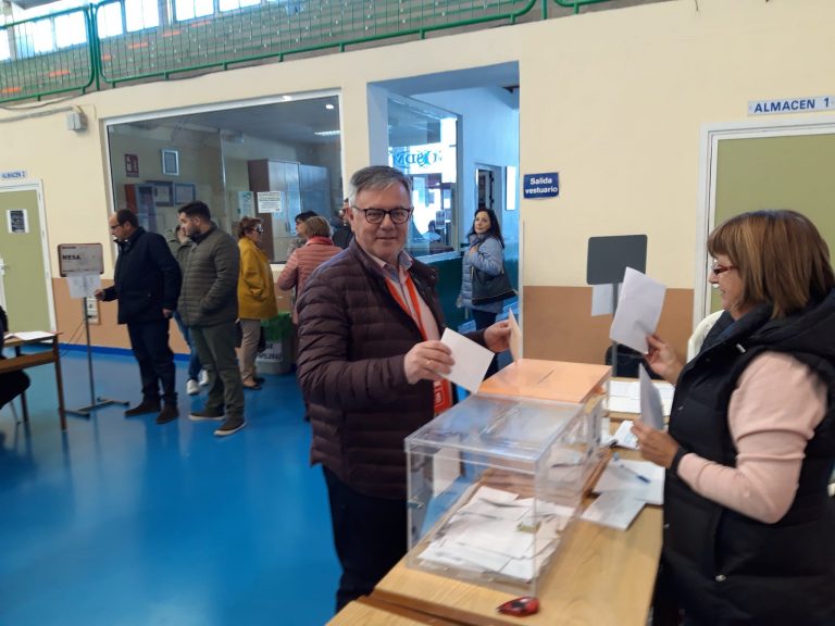Los portavoces de los Partidos Políticos votaron durante la mañana de hoy