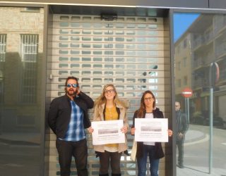 Unidas Podemos se une a la concentración para exigir la apertura del Centro de Salud, nº 1
