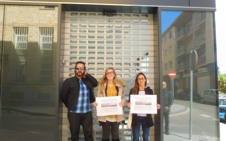 Unidas Podemos se une a la concentración para exigir la apertura del Centro de Salud, nº 1